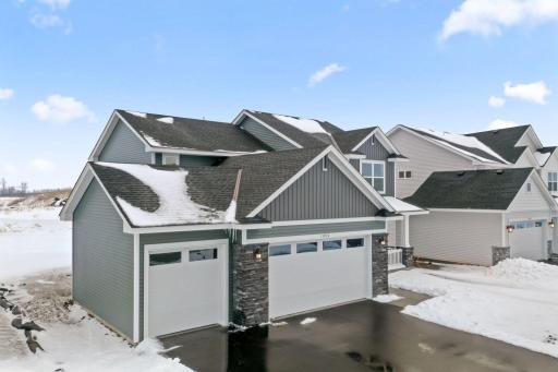 Welcome to 11476 83rd St NE!