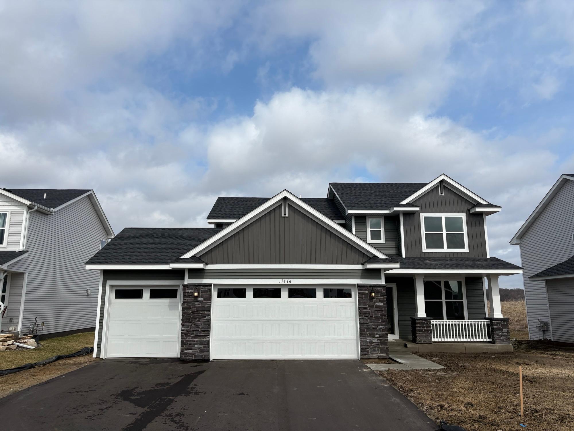 Welcome to 11476 83rd St NE!