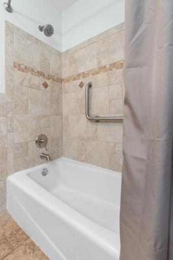 6540 Zealand Avenue N, Minneapolis, MN 55428