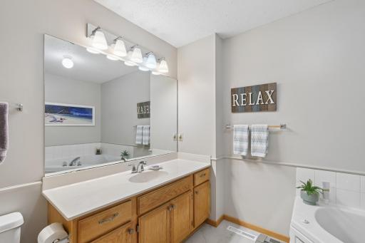 18195 Warbler Lane, Eden Prairie, MN 55346