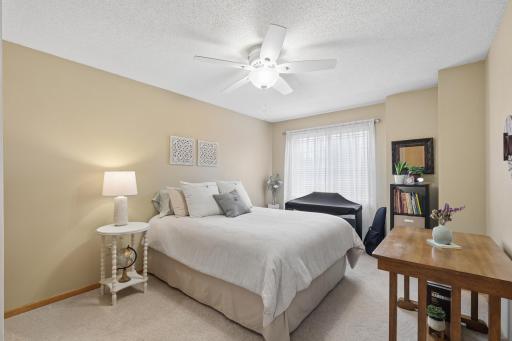 18195 Warbler Lane, Eden Prairie, MN 55346