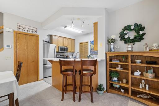 18195 Warbler Lane, Eden Prairie, MN 55346