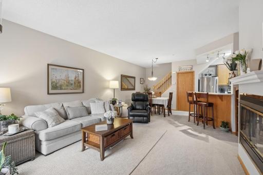18195 Warbler Lane, Eden Prairie, MN 55346