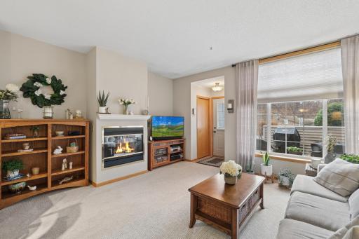 18195 Warbler Lane, Eden Prairie, MN 55346