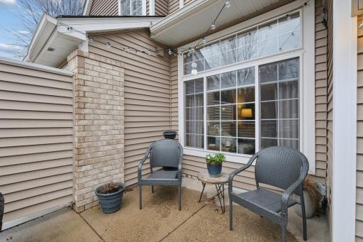 18195 Warbler Lane, Eden Prairie, MN 55346