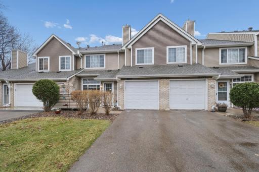 18195 Warbler Lane, Eden Prairie, MN 55346