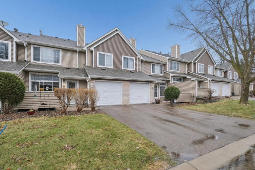 18195 Warbler Lane, Eden Prairie, MN 55346