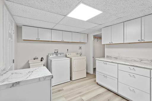 Spacious laundry room!