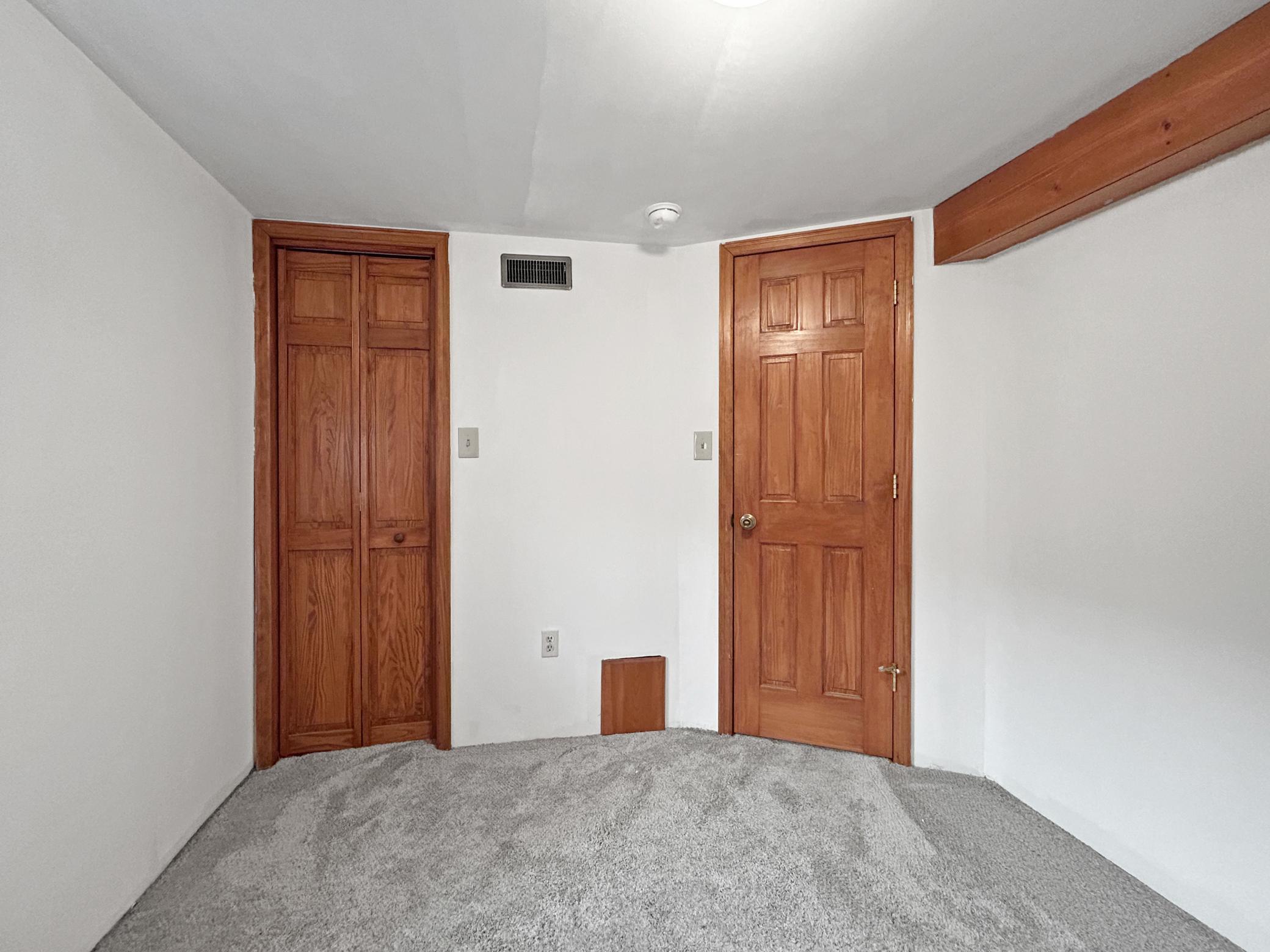 18 Lower Level North Bedroom.jpg