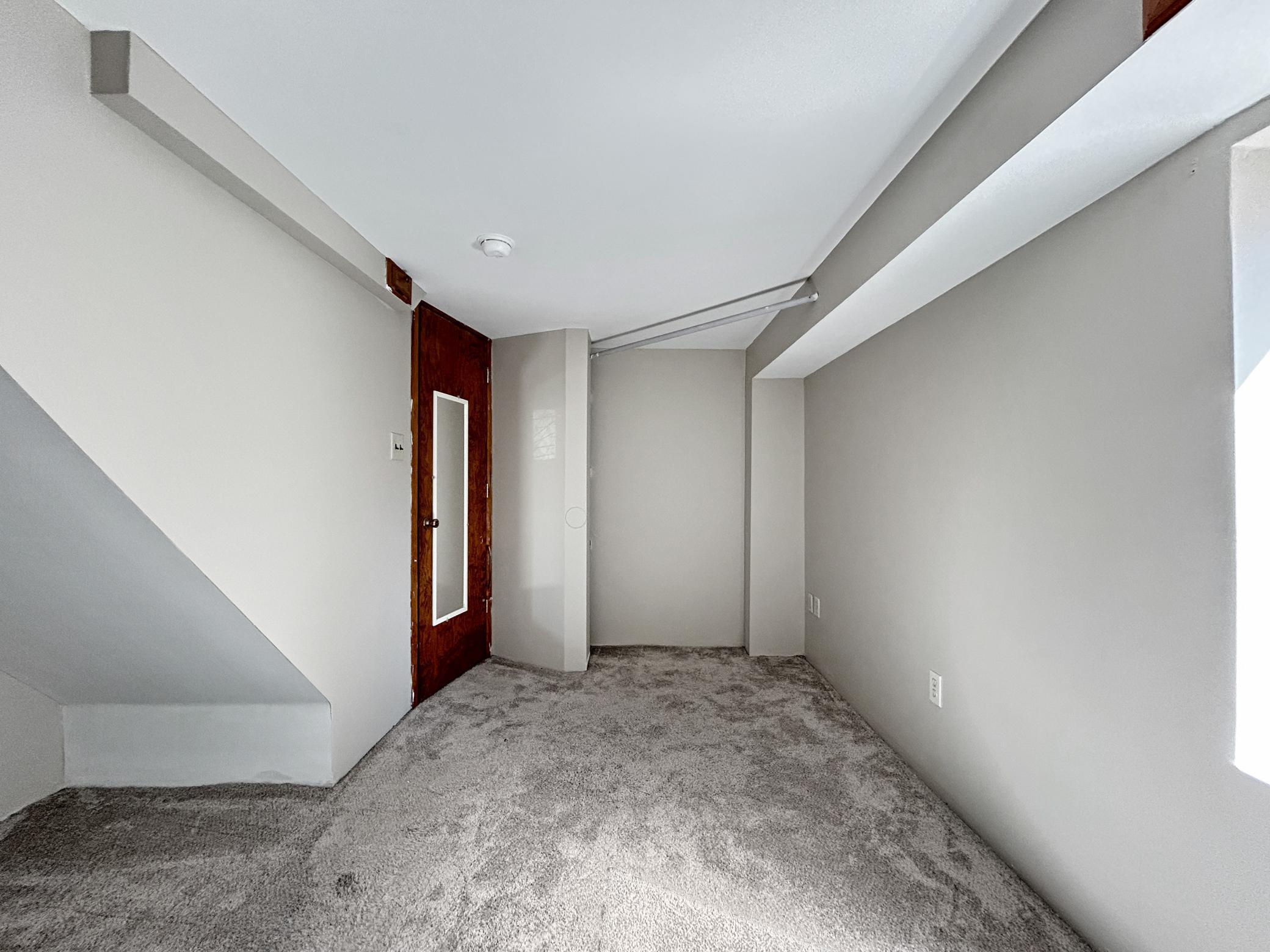 15 Lower Level South Bedroom.jpg