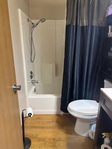 Bathroom Upstairs.jpeg