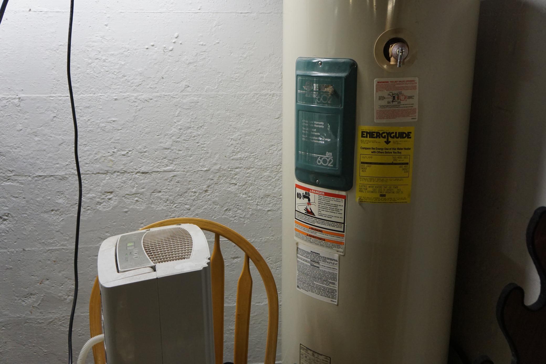 Hot water heater