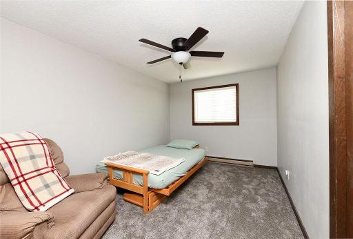 241 6th Avenue S, Casselton, ND 58012