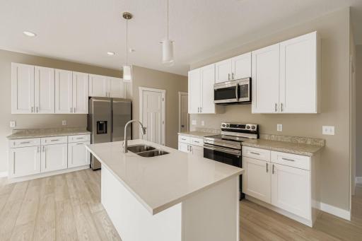 2123 Cleveland Way S, Cambridge, MN 55008