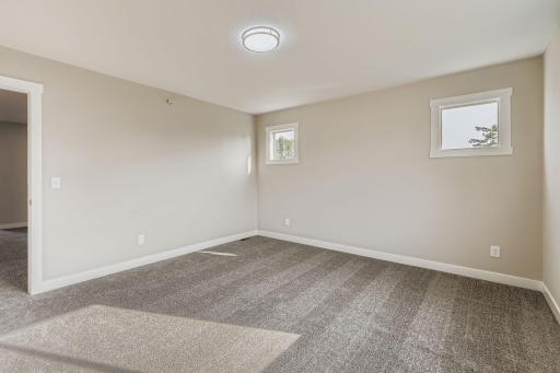 2123 Cleveland Way S, Cambridge, MN 55008