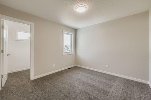 2123 Cleveland Way S, Cambridge, MN 55008
