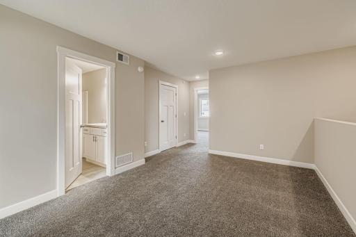 2123 Cleveland Way S, Cambridge, MN 55008