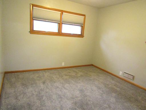 1202 N 5th Street, Montevideo, MN 56265