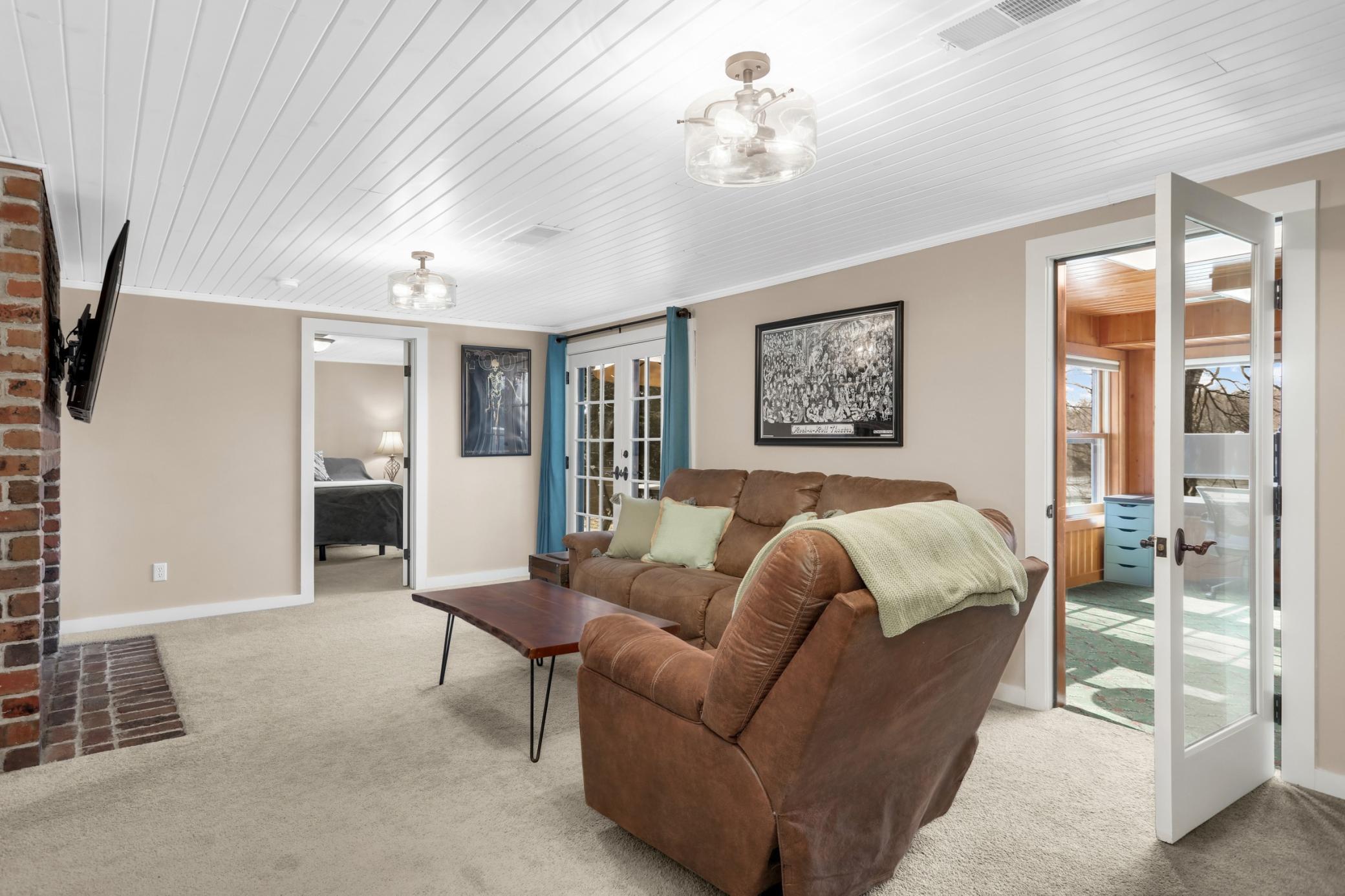 Lower level walkout family room