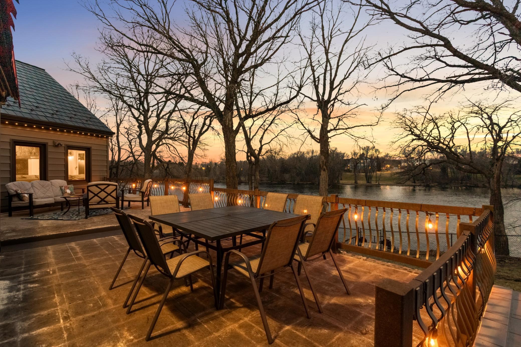 Upper Level Party Deck