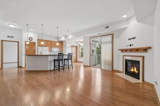 1244 County Road D E, 205, Maplewood, MN 55109