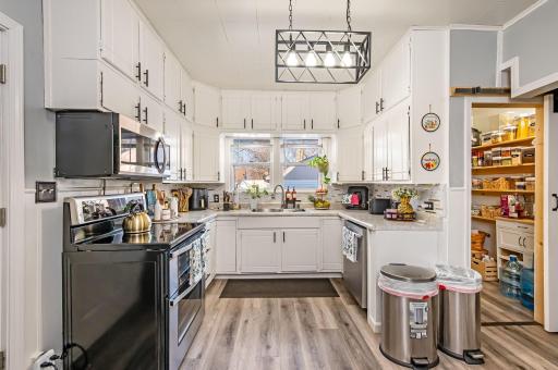 1452 5th Avenue, Windom, MN 56101