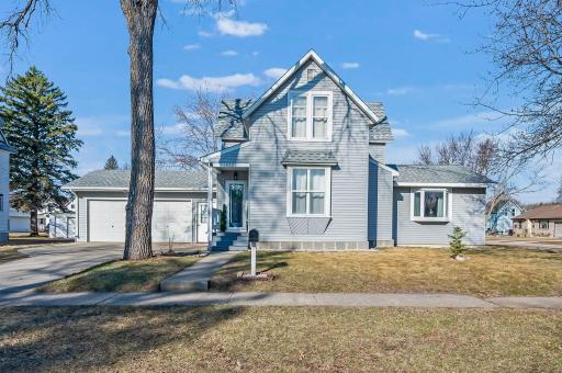 1452 5th Avenue, Windom, MN 56101