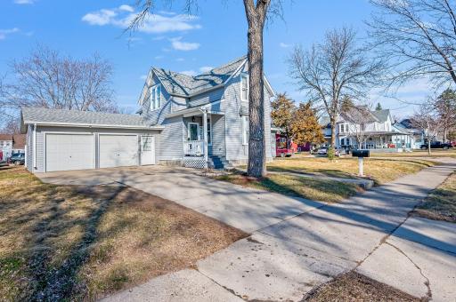 1452 5th Avenue, Windom, MN 56101