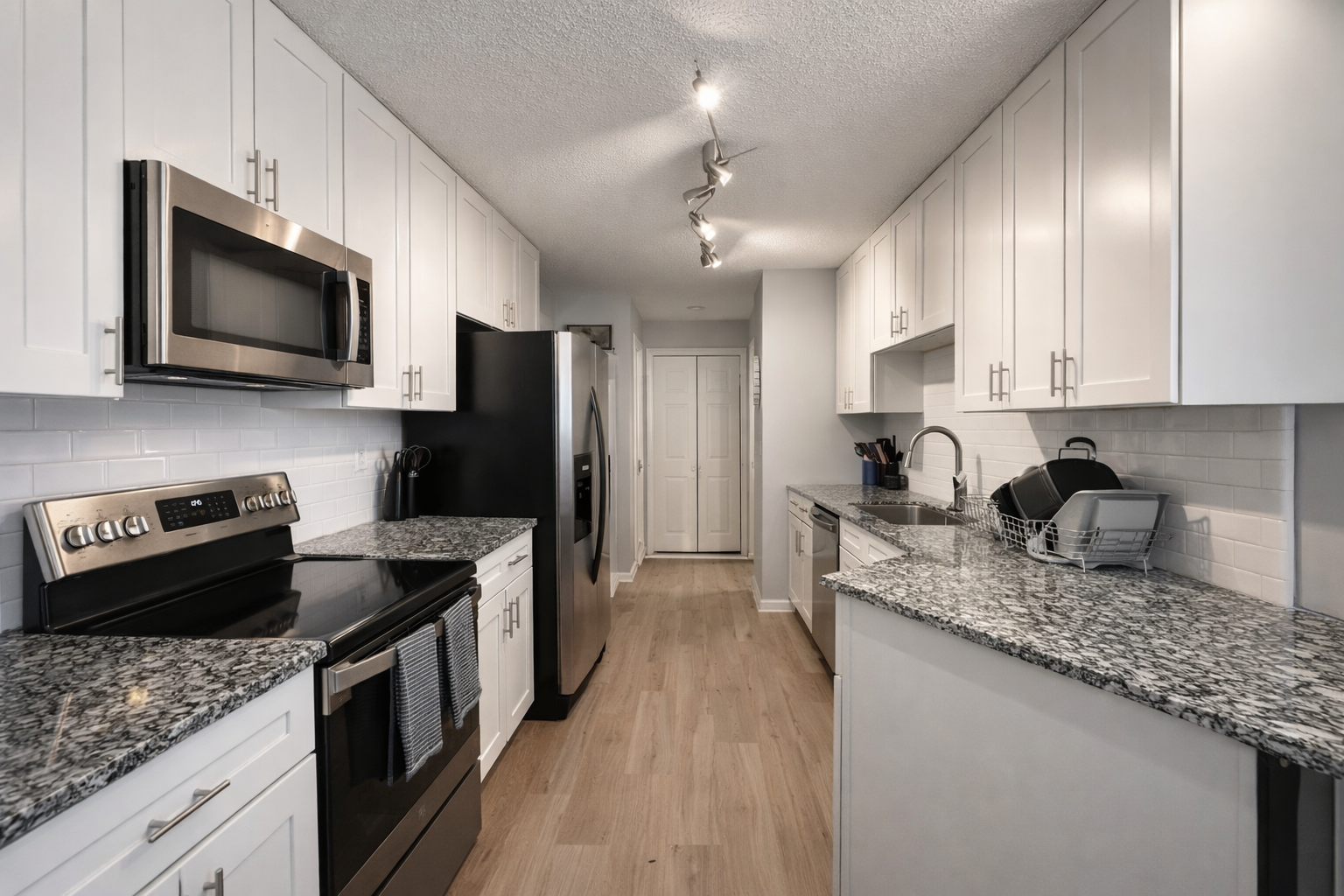 Kitchen 3816 Foss Road #7, Saint Anthony