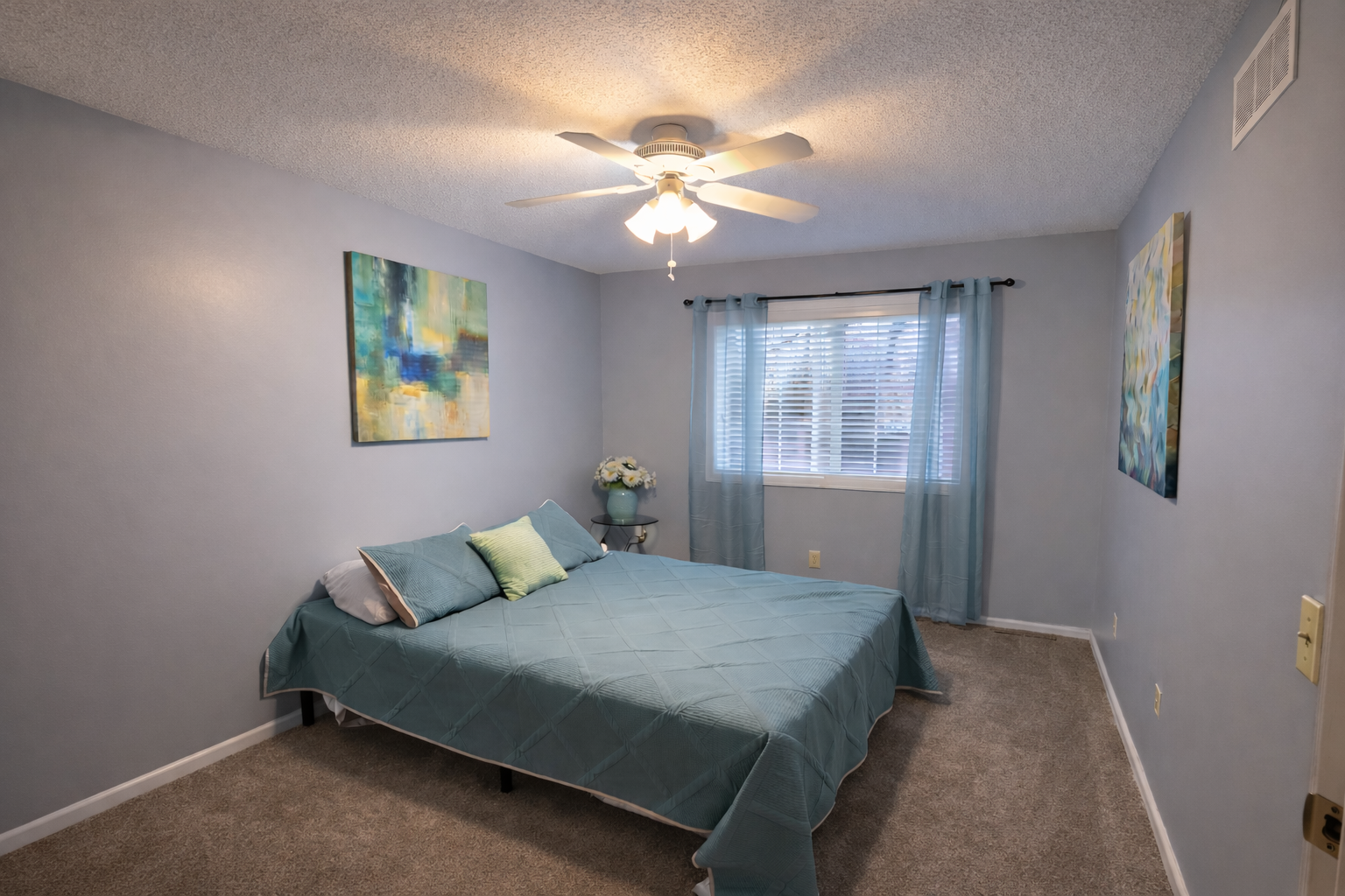 2nd Bedroom 3816 Foss Road #7, Saint Anthony