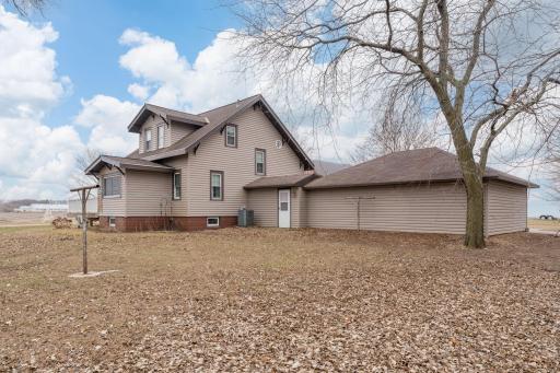 73681 290th Street, Saint James, MN 56081