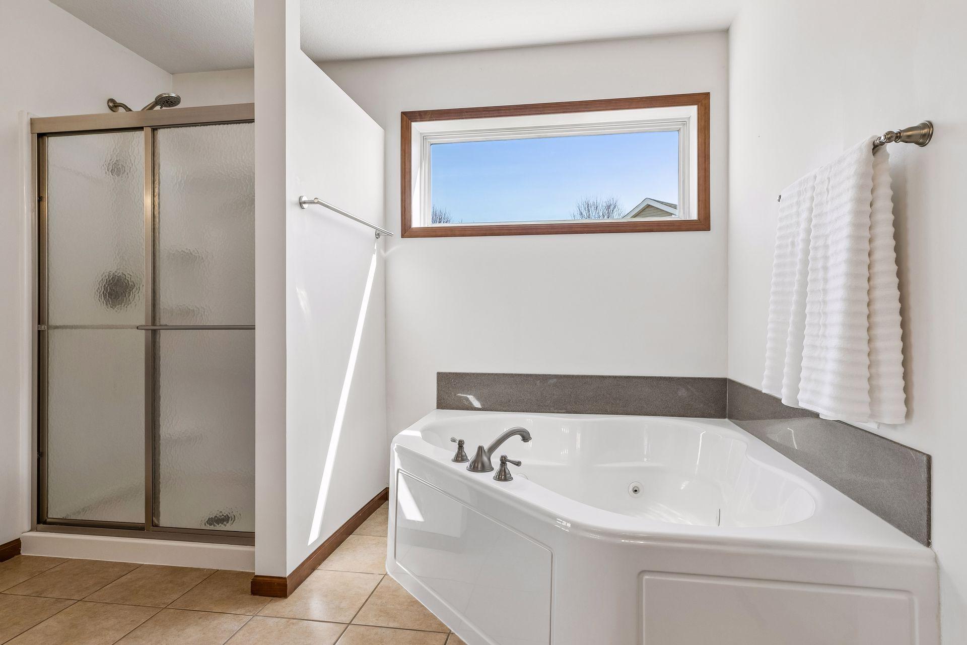 2403 Grey Eagle Bay - Spacecrafting - 0047.jpg