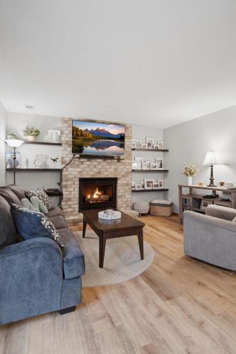 27-web-or-mls-6204_176th_St_W_Farmington_MN_033.jpg