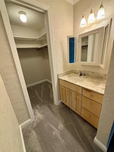 6075 Lincoln Drive, 201, Hopkins, MN 55436