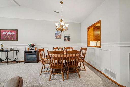 425 Maine Street S, Bayport, MN 55003