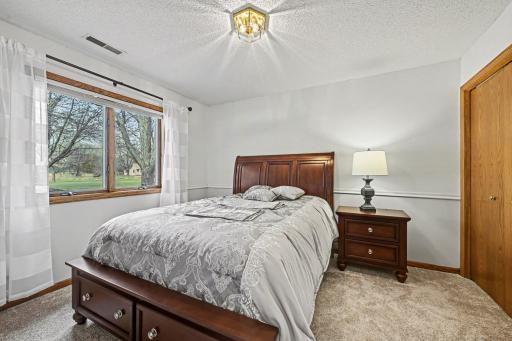 425 Maine Street S, Bayport, MN 55003