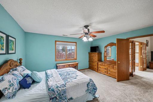 425 Maine Street S, Bayport, MN 55003