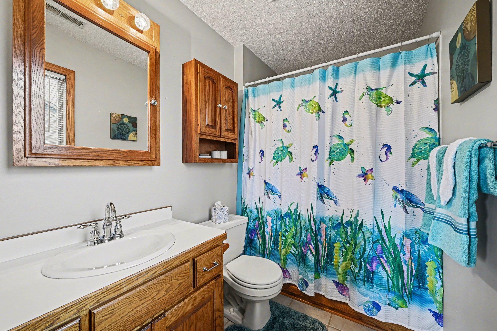 Full primary bath with jetted tub