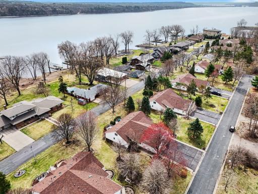425 Maine Street S, Bayport, MN 55003