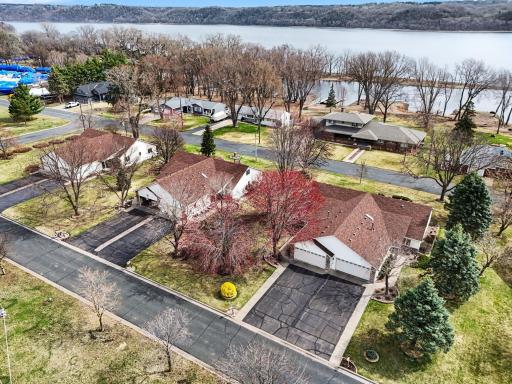 425 Maine Street S, Bayport, MN 55003