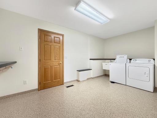 2808 Arrowwood Circle NW, Bemidji, MN 56601