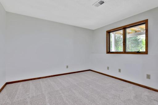 13460 Riverview Drive NW, Elk River, MN 55330