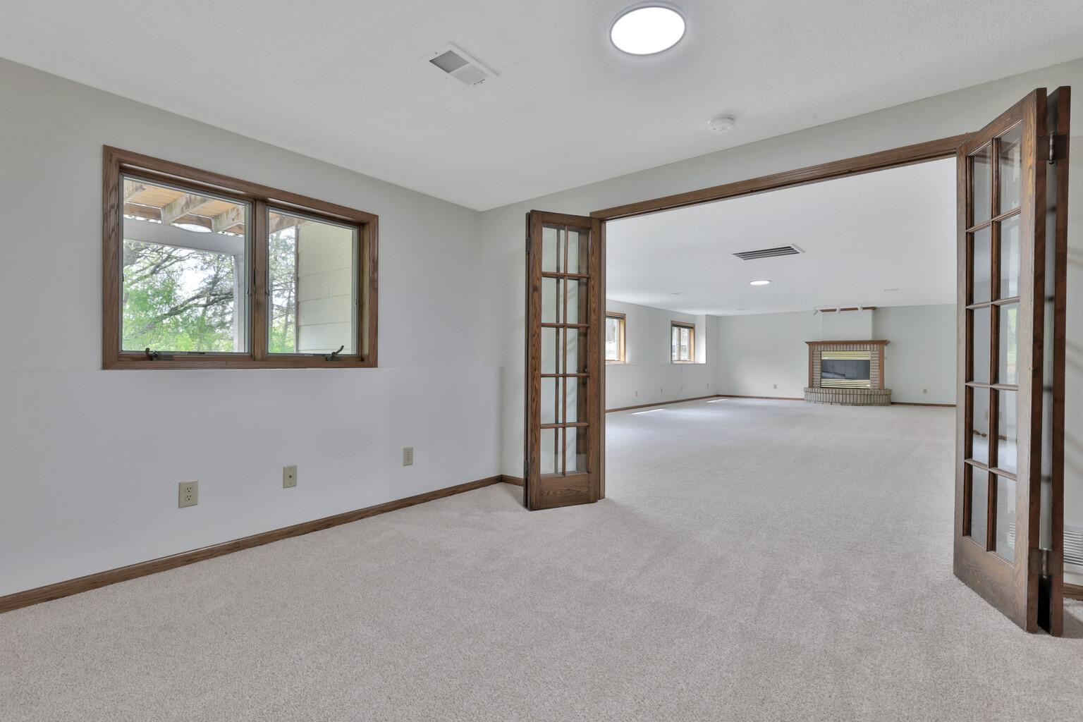 4Riverview bedroom5.jpg