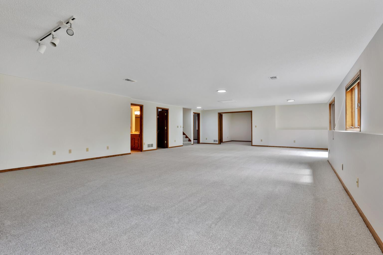 4Riverview family room towards stairs.jpg