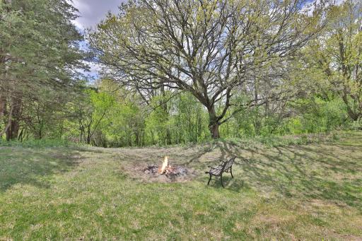 Riverview firepit, imagine spending your evenings here!