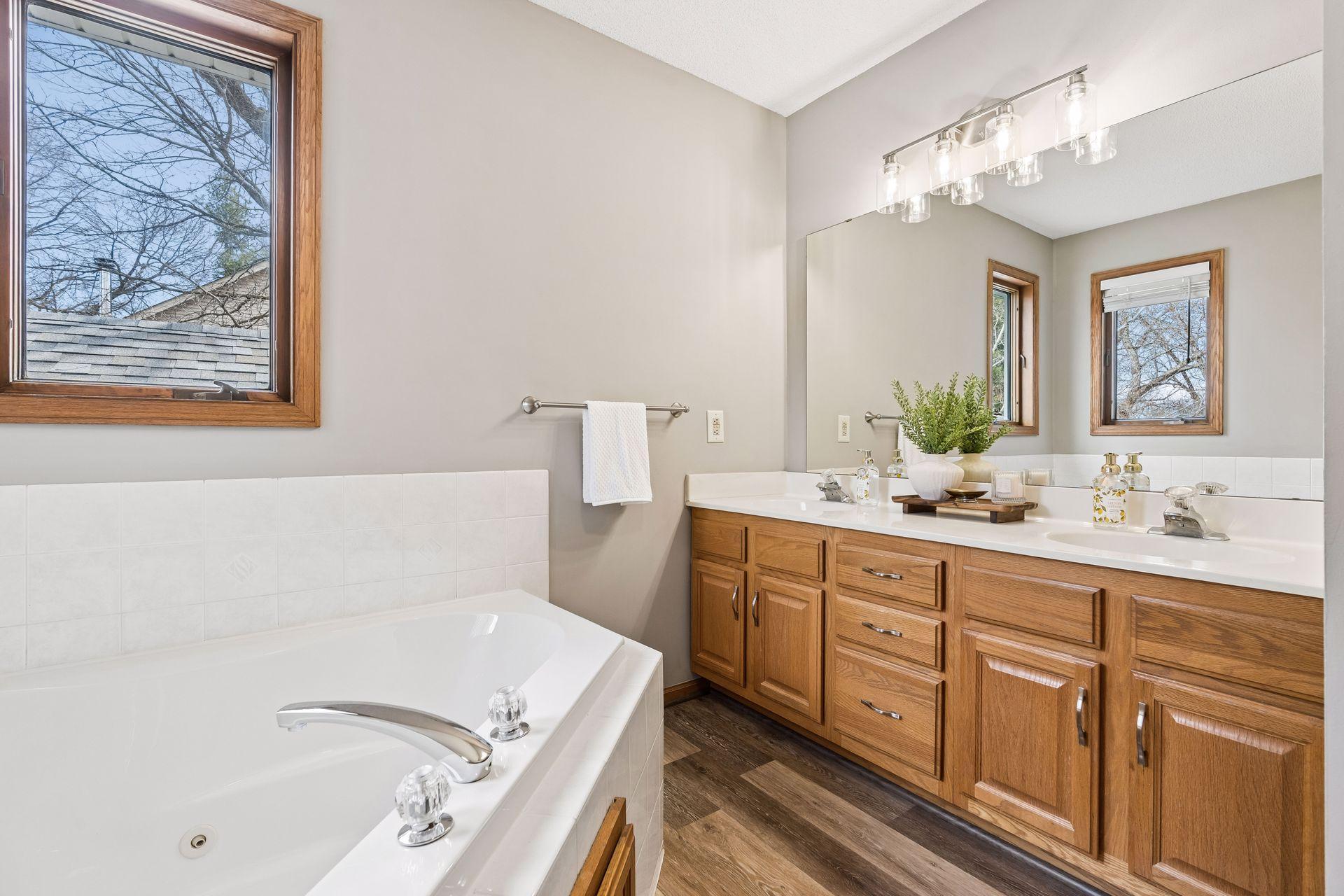 1697 120th Lane NE - Spacecrafting - 0028.jpg