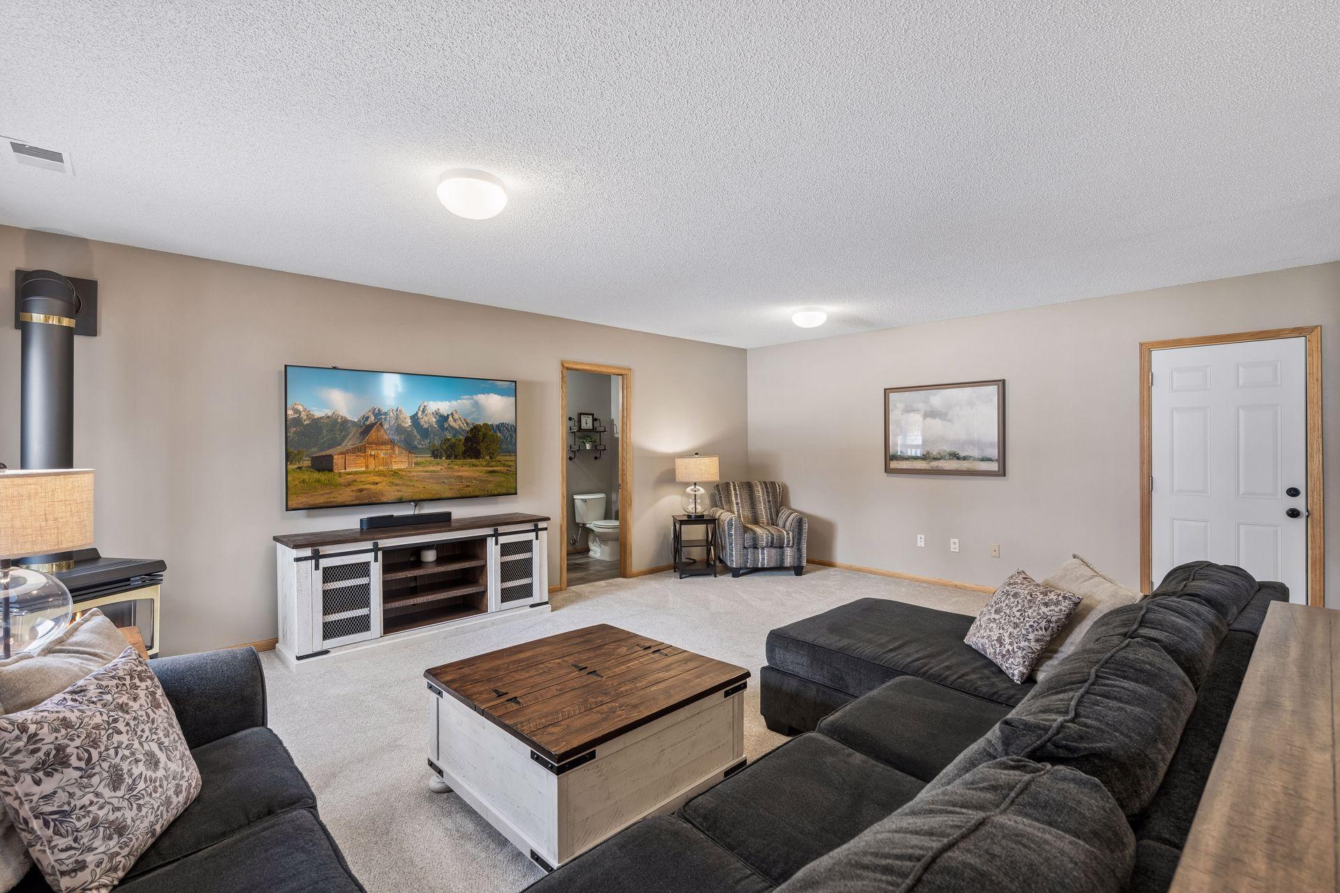 1697 120th Lane NE - Spacecrafting - 0045.jpg