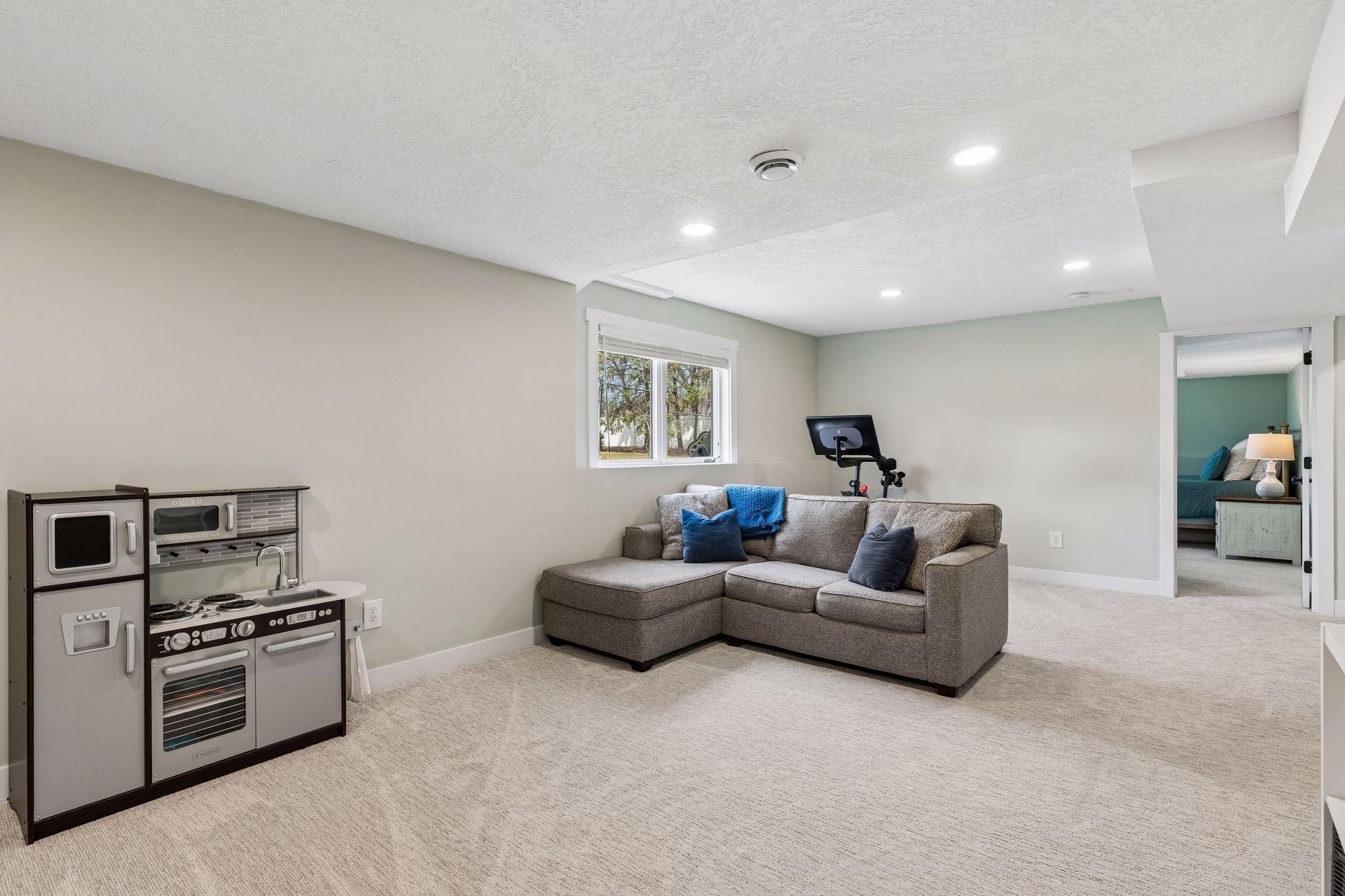 1697 120th Lane NE - Spacecrafting - 0050.jpg