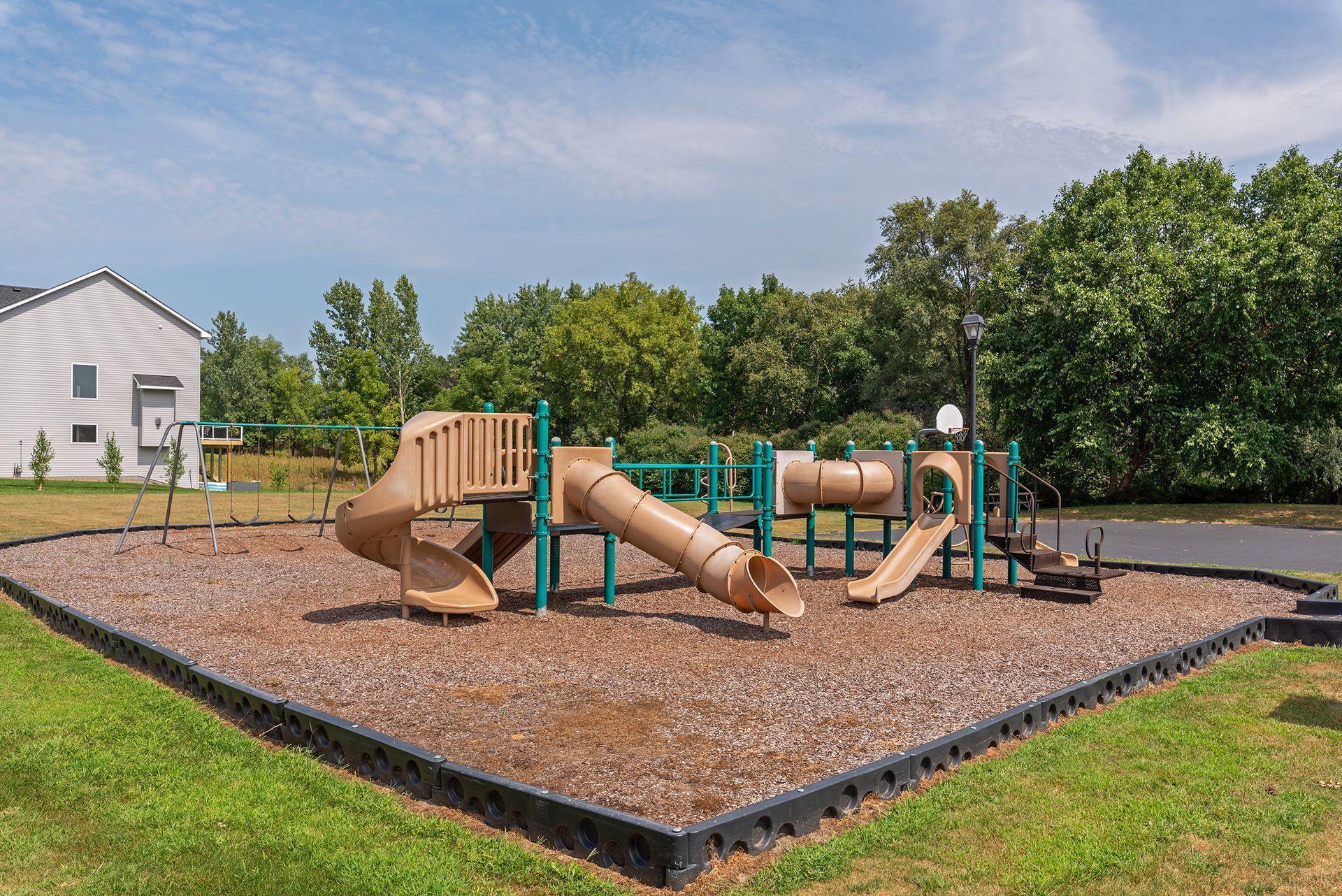 1697 120th Lane NE - Spacecrafting - 0069.jpg