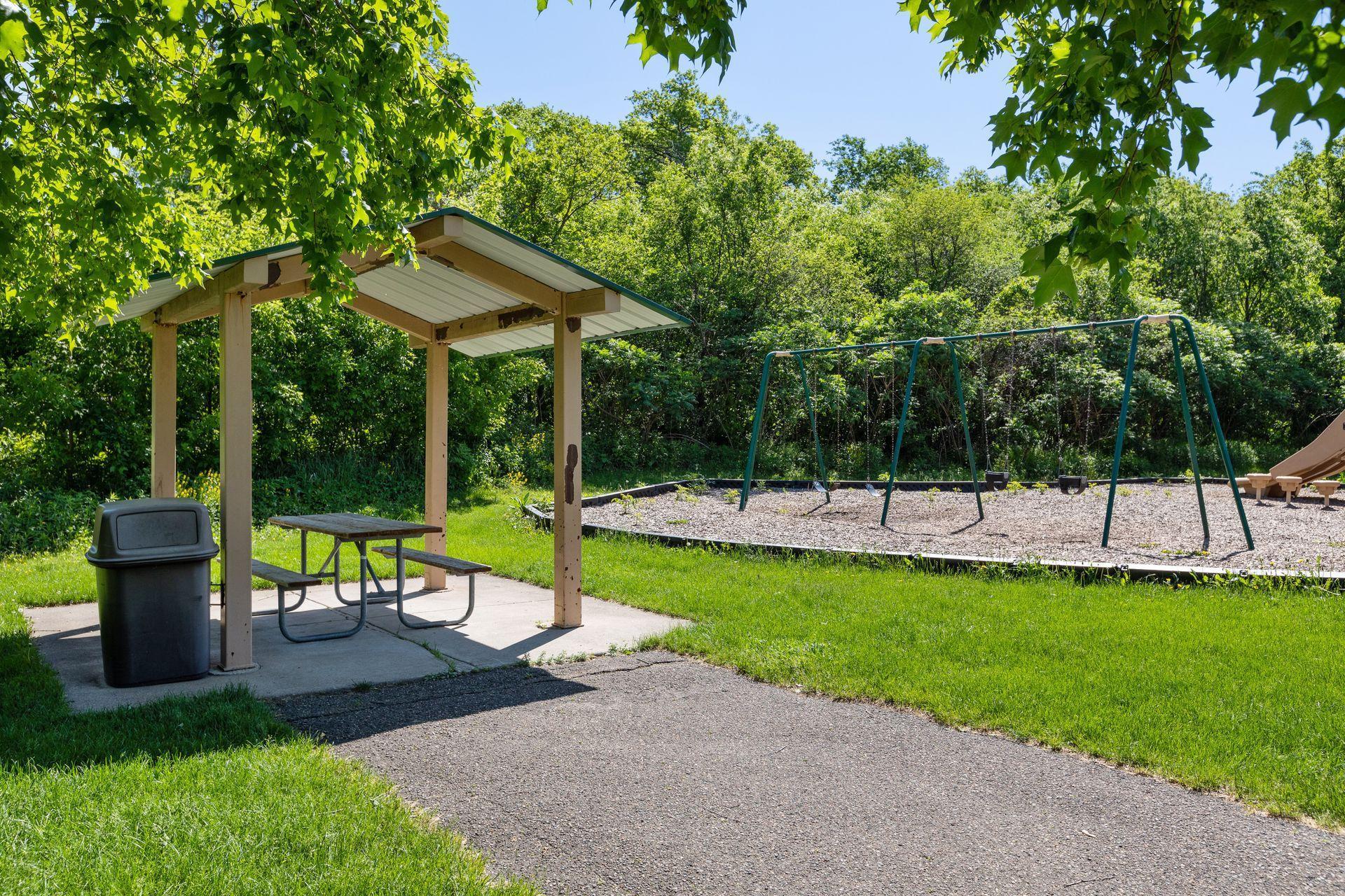 1697 120th Lane NE - Spacecrafting - 0073.jpg